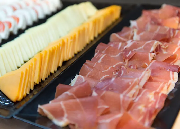 솔 돈 마르코 토레몰리노스